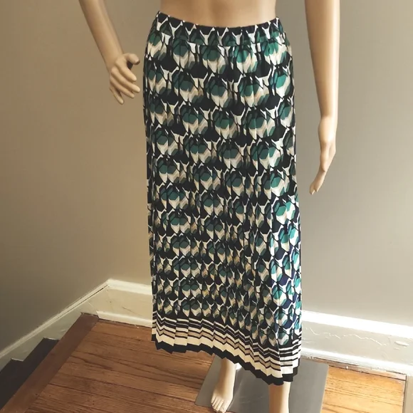 Anne Klein Pull-On Pleated Skirt| Size L| Kelly Green Print - Picture 2 of 8